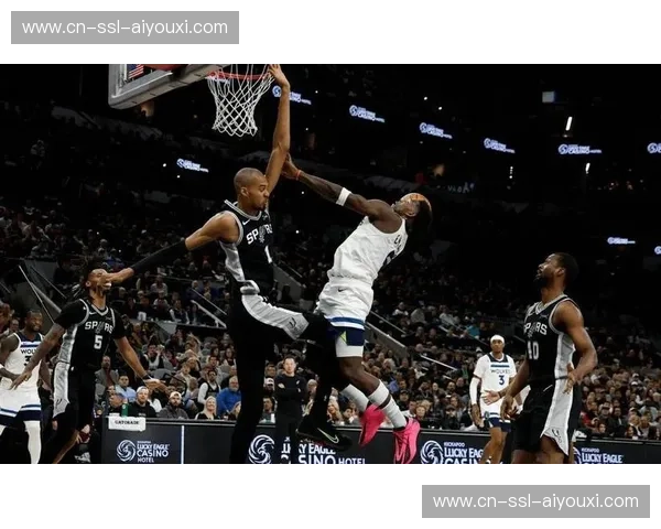 尼克斯内线篮板54比41完胜马刺 布里奇斯25分5抢断锁死文班亚马